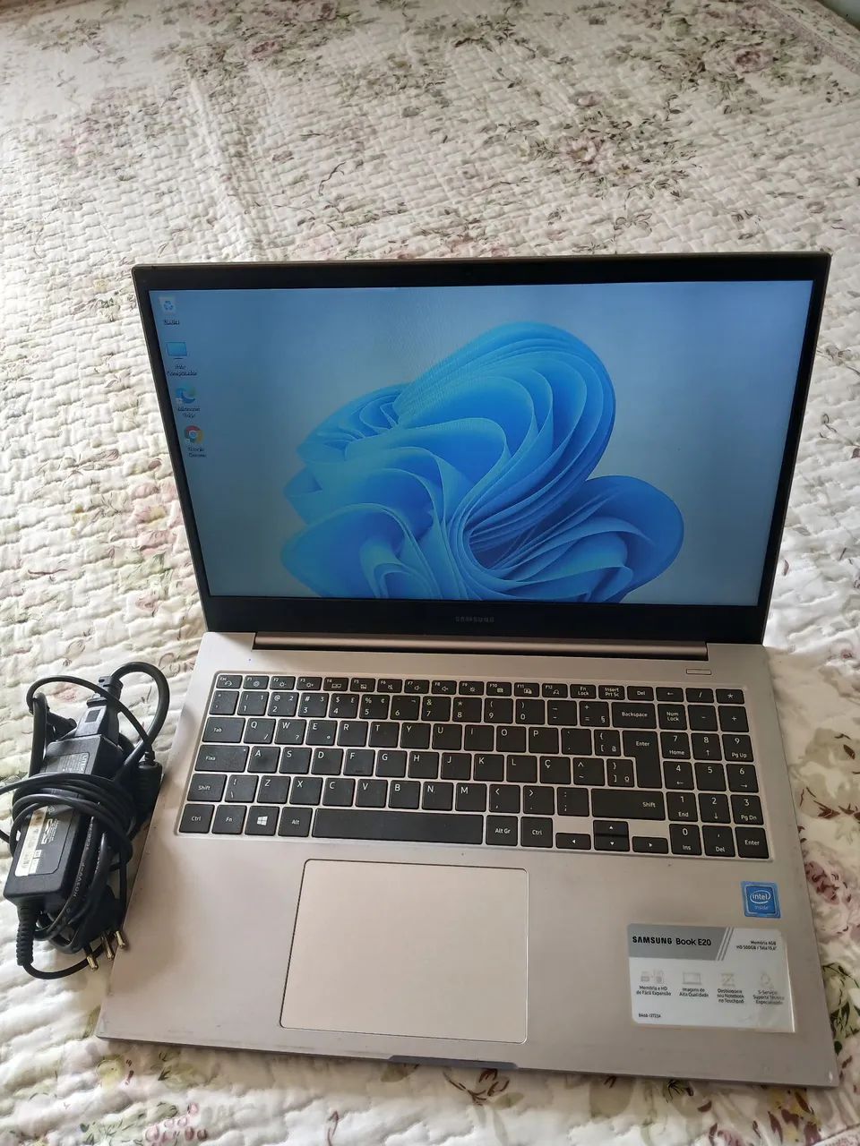 Notebook Sansung Book E20 