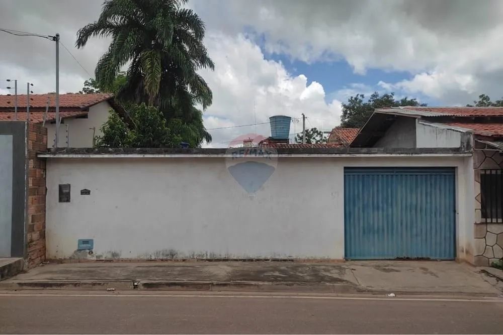 CASA Á VENDA NO LAERCIO CABELINE