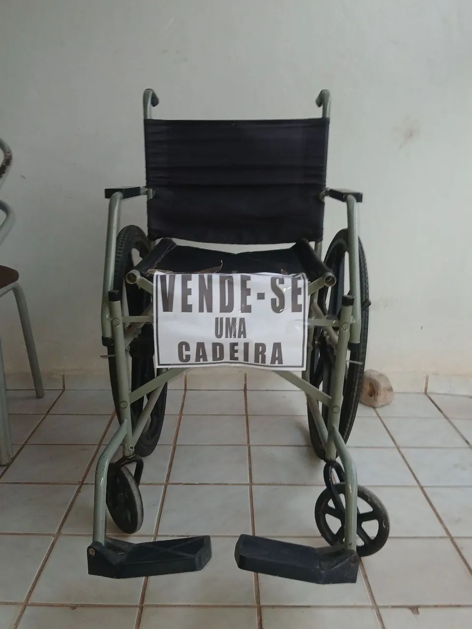 Cadeira de rodas seminova