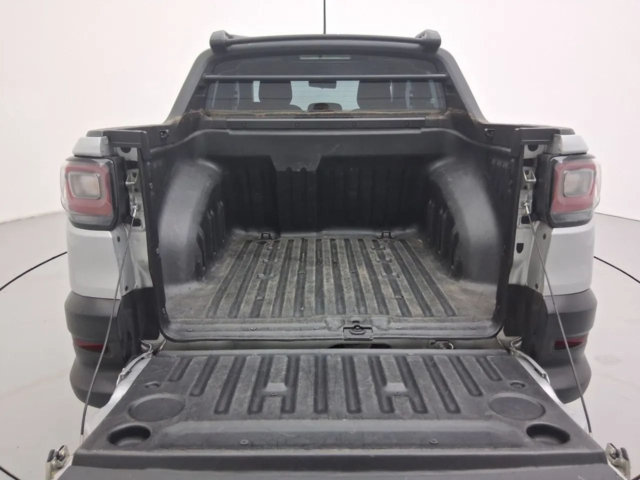 Fiat Strada Freedom 1.3 Flex 8V CD, foto 9 de 18