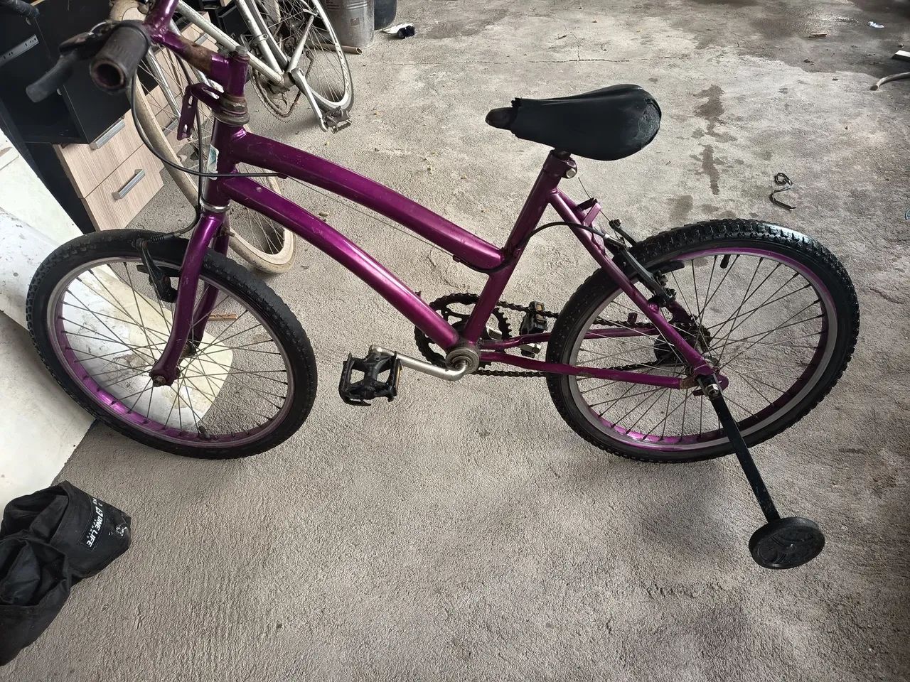 Bicicleta infantil roxa - Usada