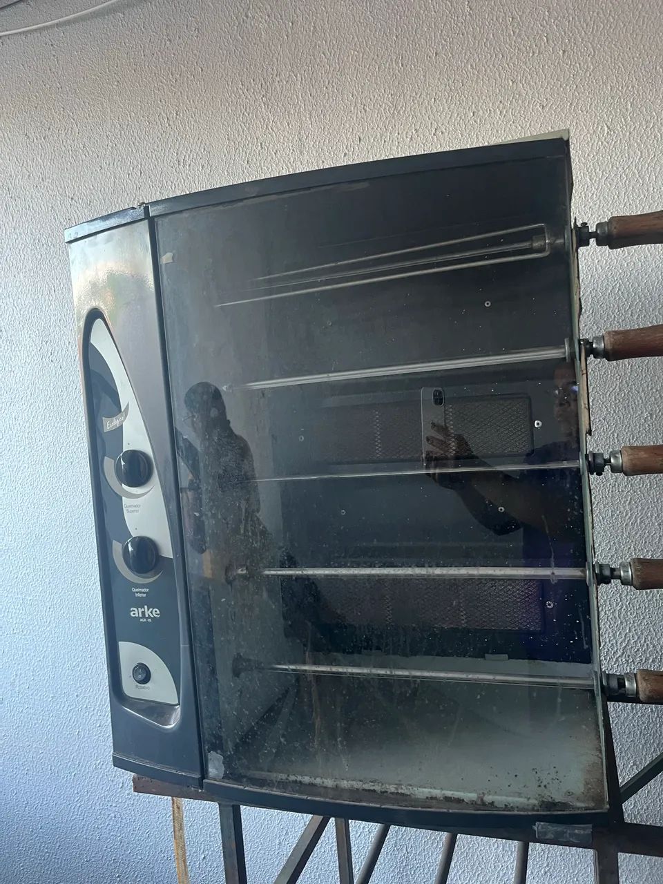  Vendo Churrasqueira Elétrica funcionando perfeitamente 