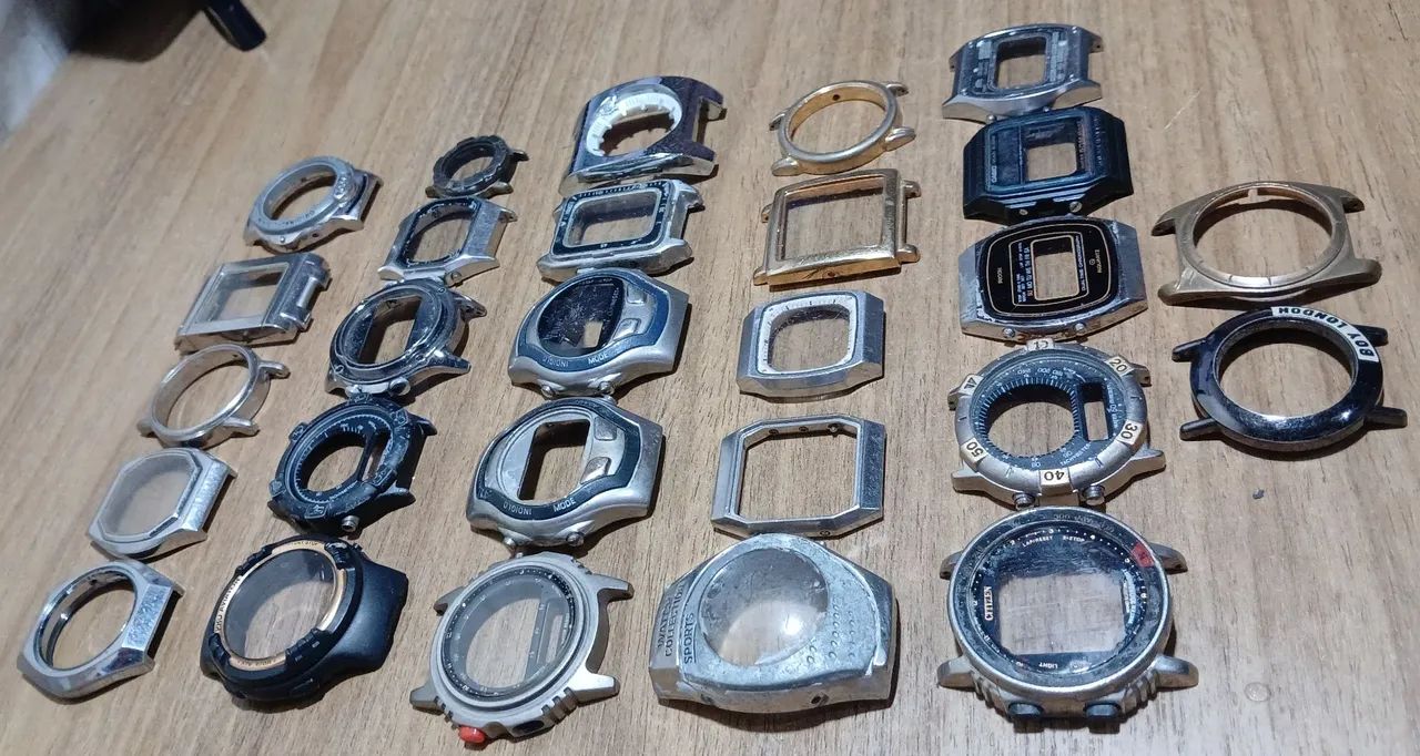 Lote 27 caixas de relógios variadas - Foto 5