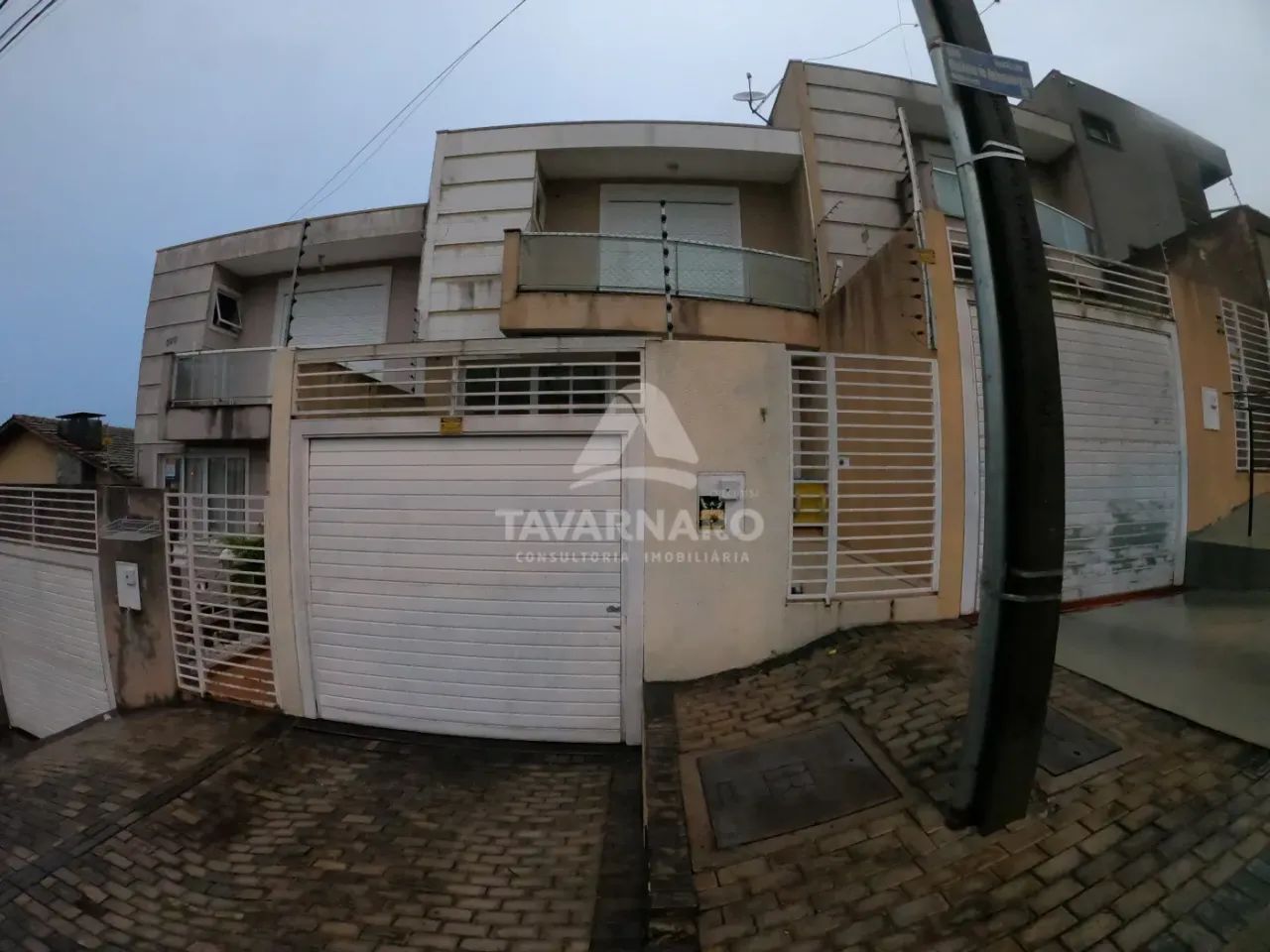 Sobrado Geminado em Ponta Grossa