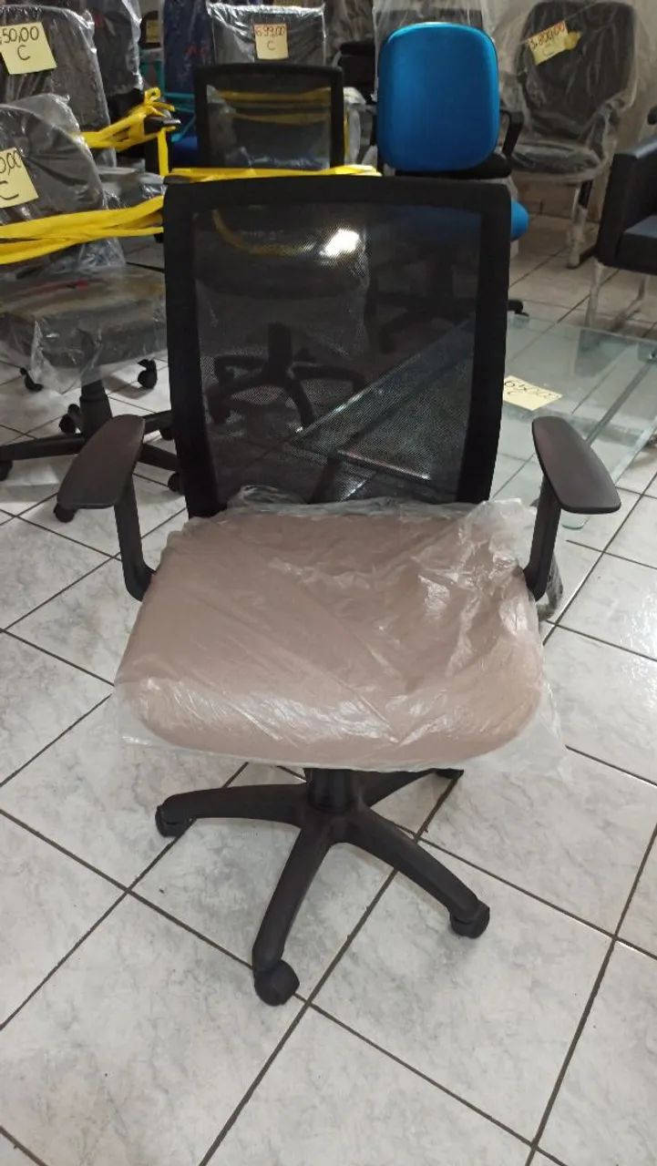 Mesa e Cadeira para escritorio  - Foto 5