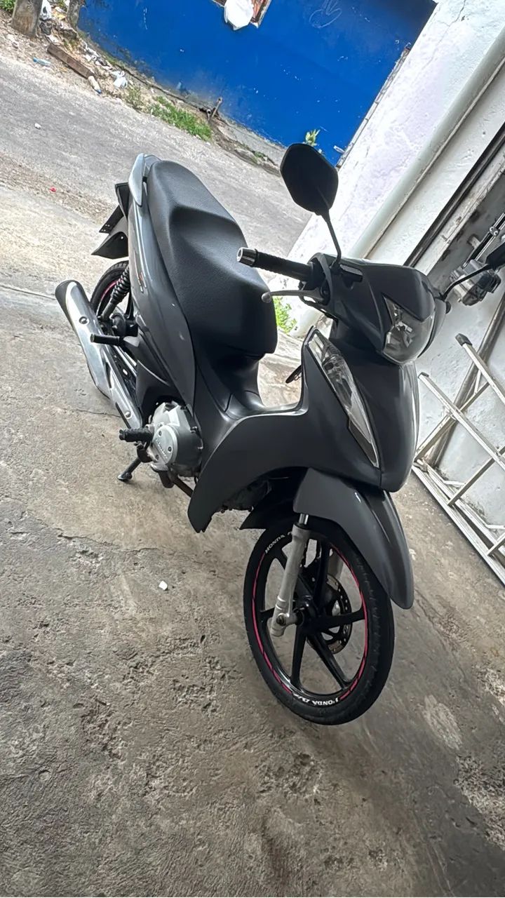Moto bem conservada bis 