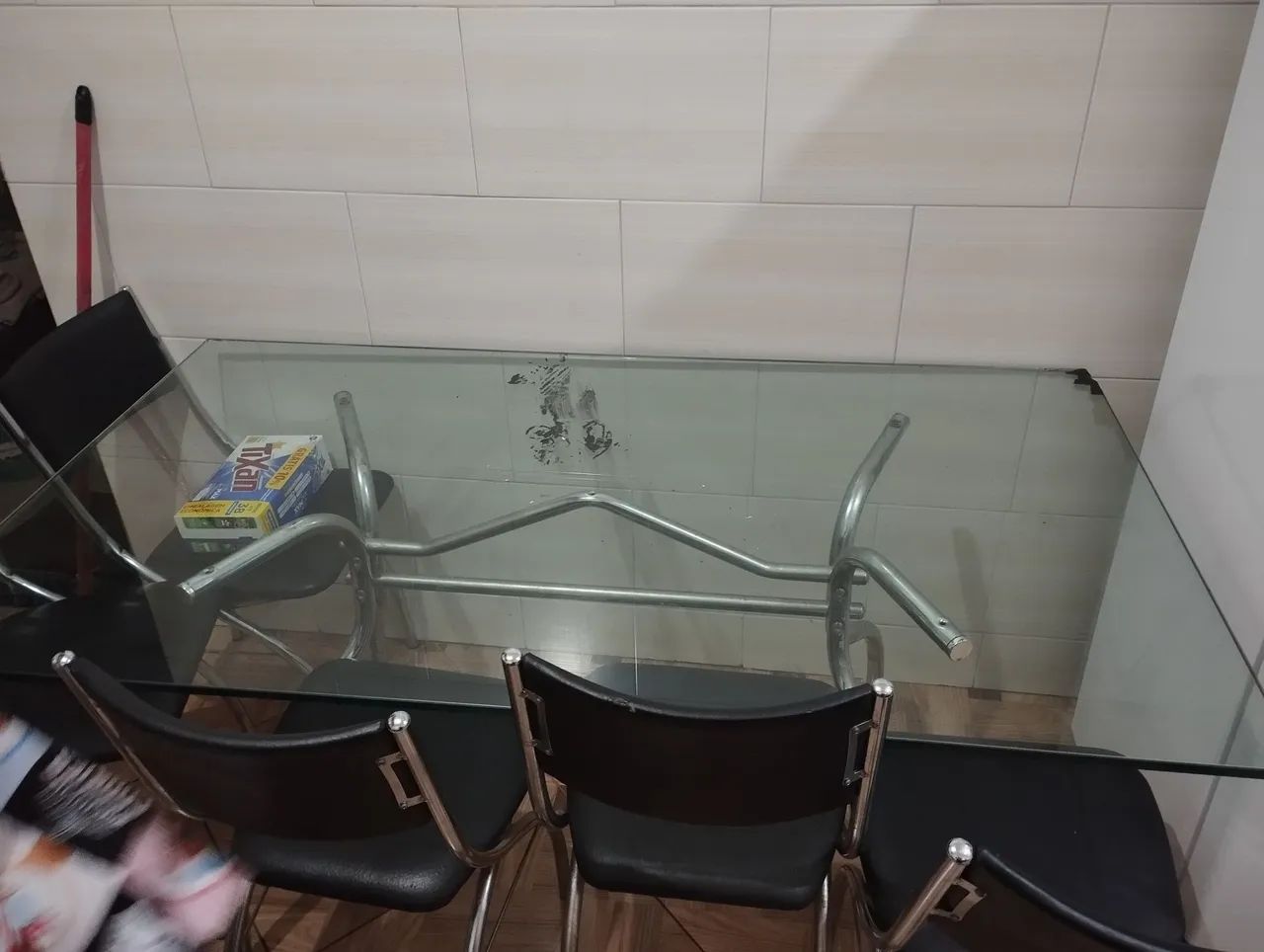 Table with 6 Chairs470984478436904965