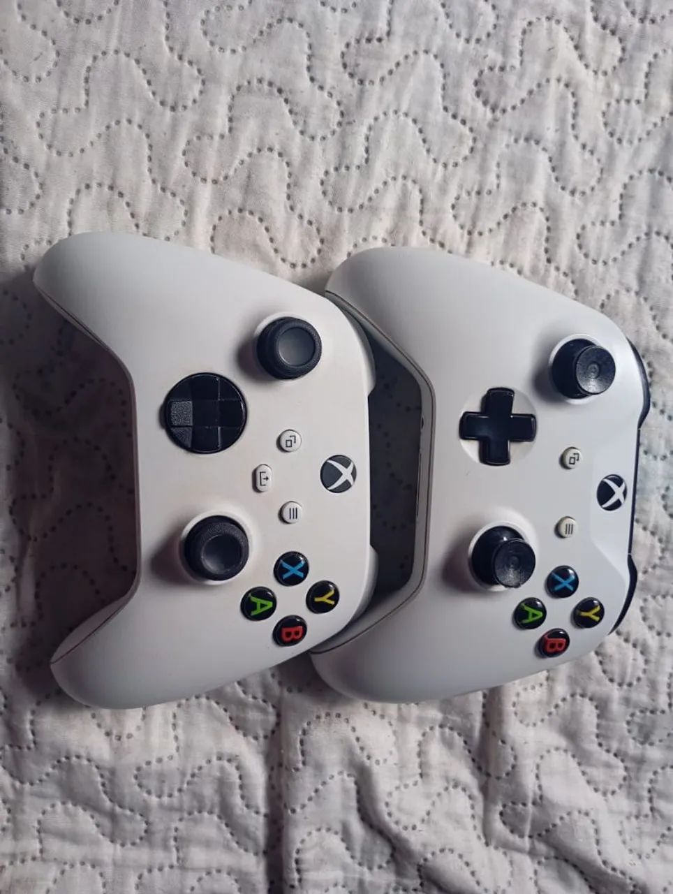 Xbox one S 1 terá 2 controles  - Foto 4