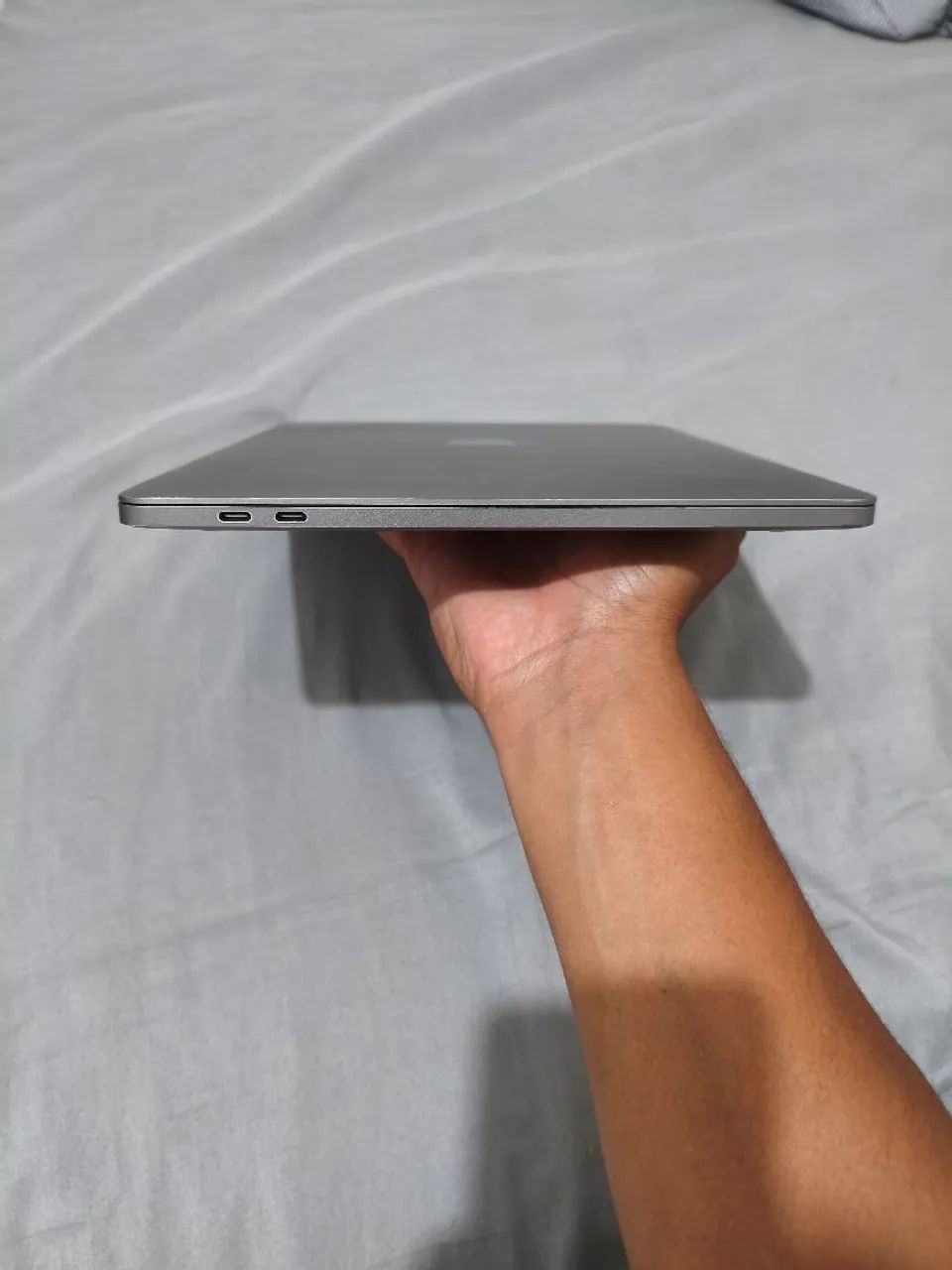 Macbook pro 2019 SSD 256/8 Gb RAM  - Foto 2