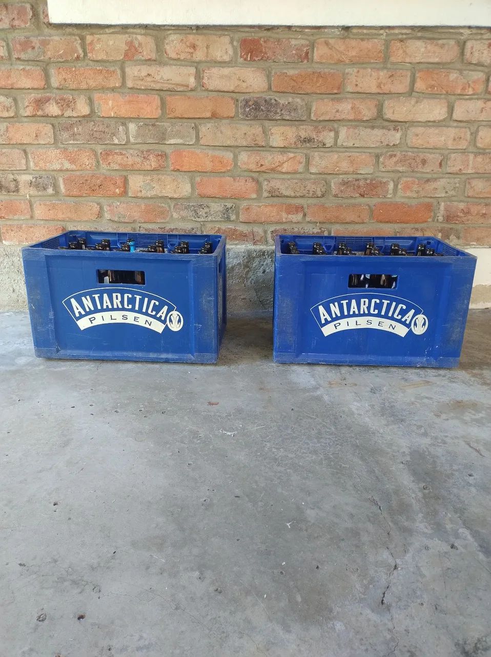 CAIXA DE CERVEJA COM GARRAFAS DE 600ml. - Foto 2
