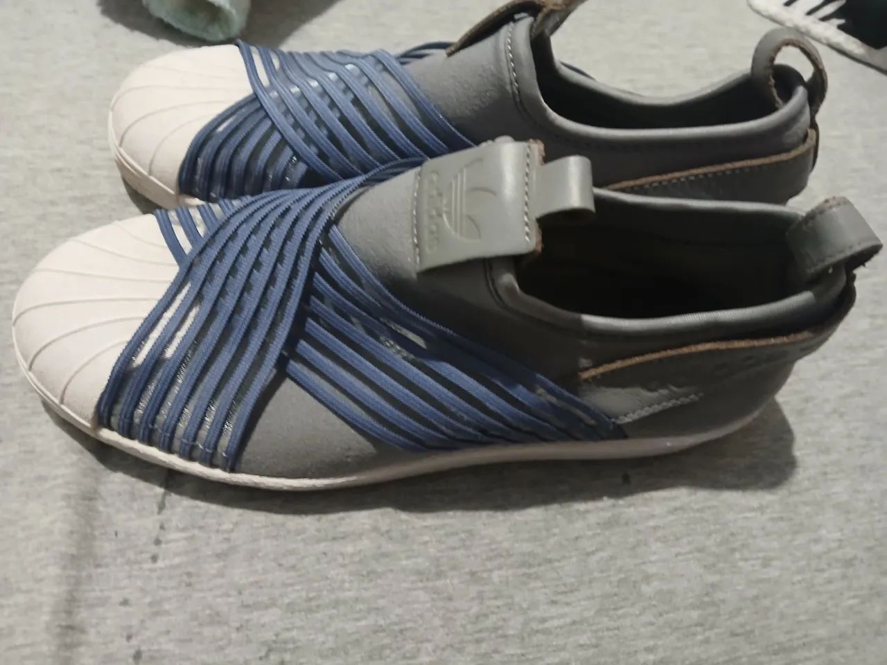 Tenis adidas semi novo - Foto 2