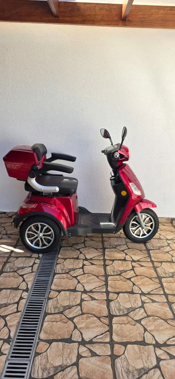 Triciclo Elétrico
