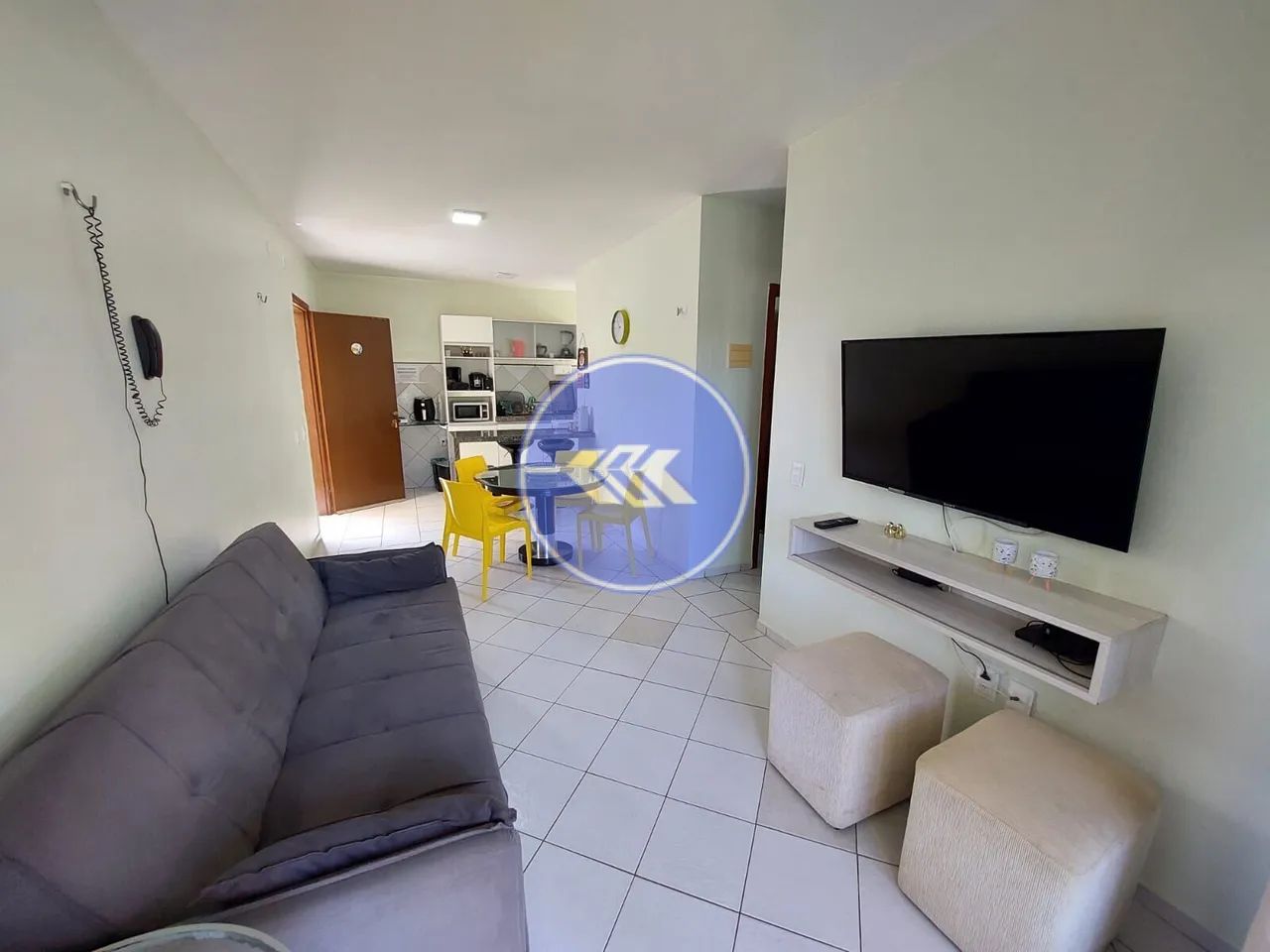 Apartamento em condomínio no Porto das Dunas com 2 dormitórios