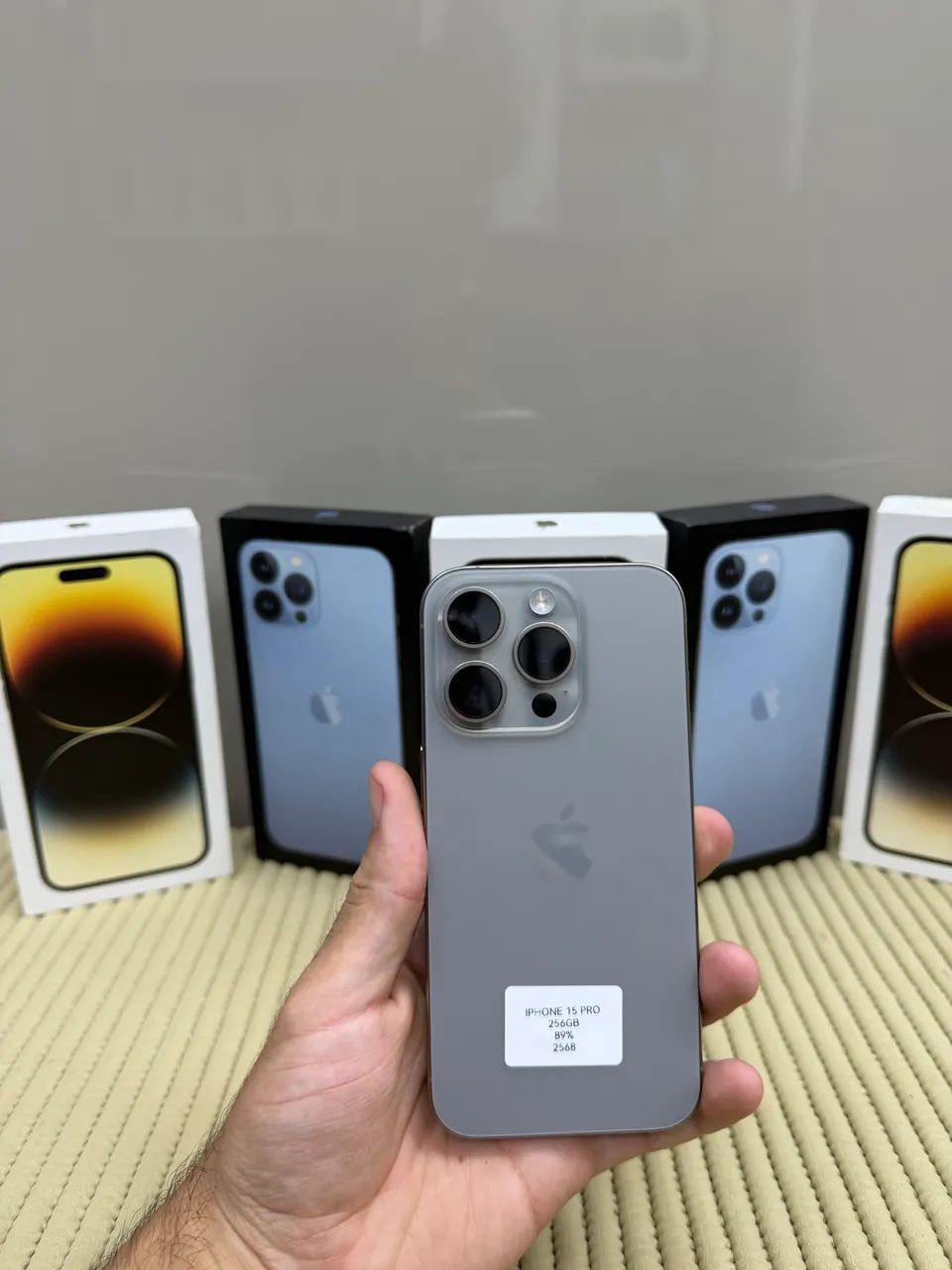 IPHONE 15 PRO 256GB NATURAL SEMI NOVO PROMOÇÃO ID APPLE