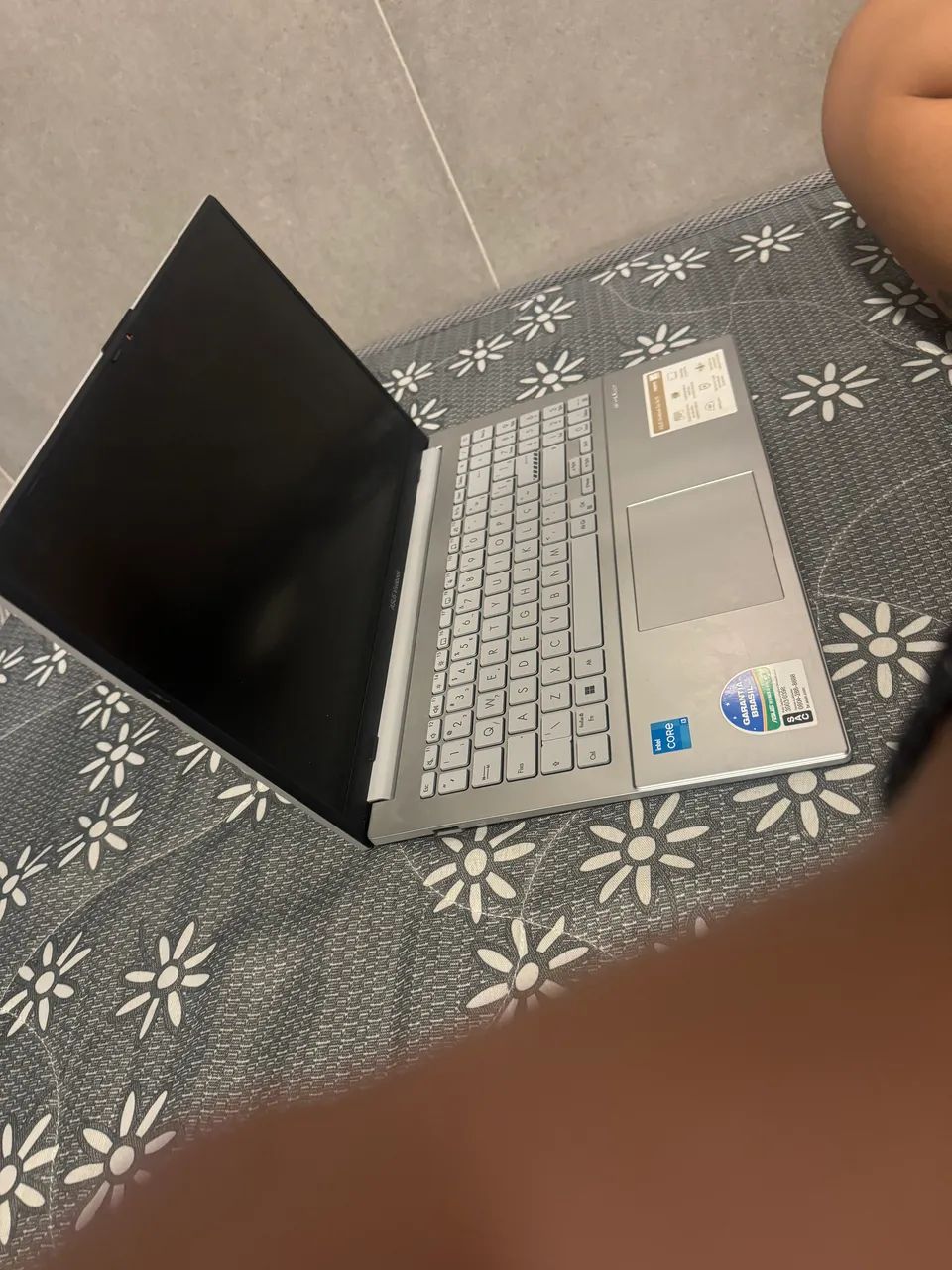 Notebook ASUS Vivo Book Go tela 15 - Foto 4