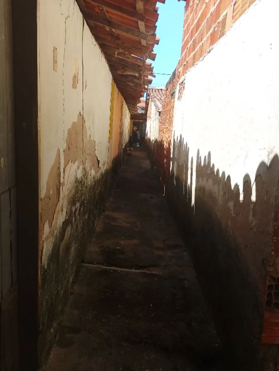 Vendo casa 7 cômodos 4 banheiros