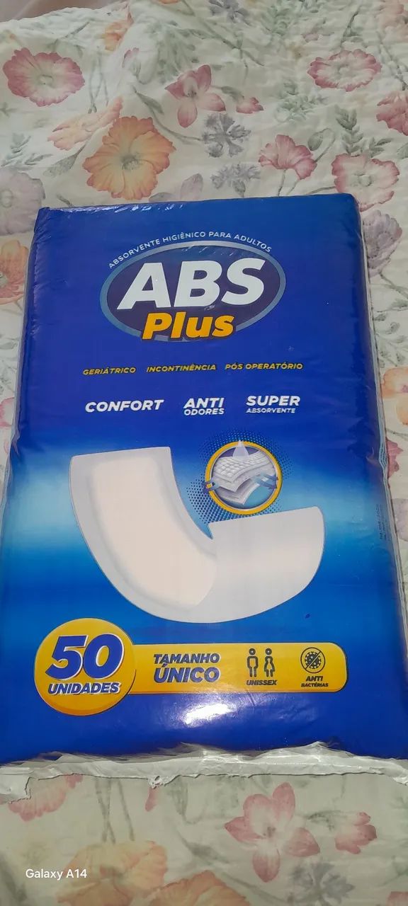 140 Fraldas Tipo Absorvente.