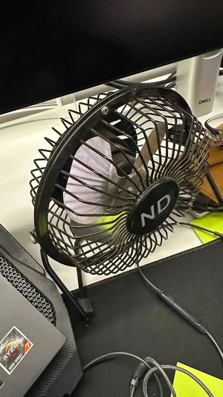 2 ventiladores de mesa USB em bom estado  - Foto 3