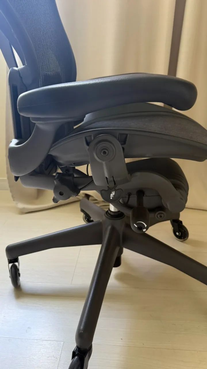 Cadeira Herman Miller Aeron - Foto 3