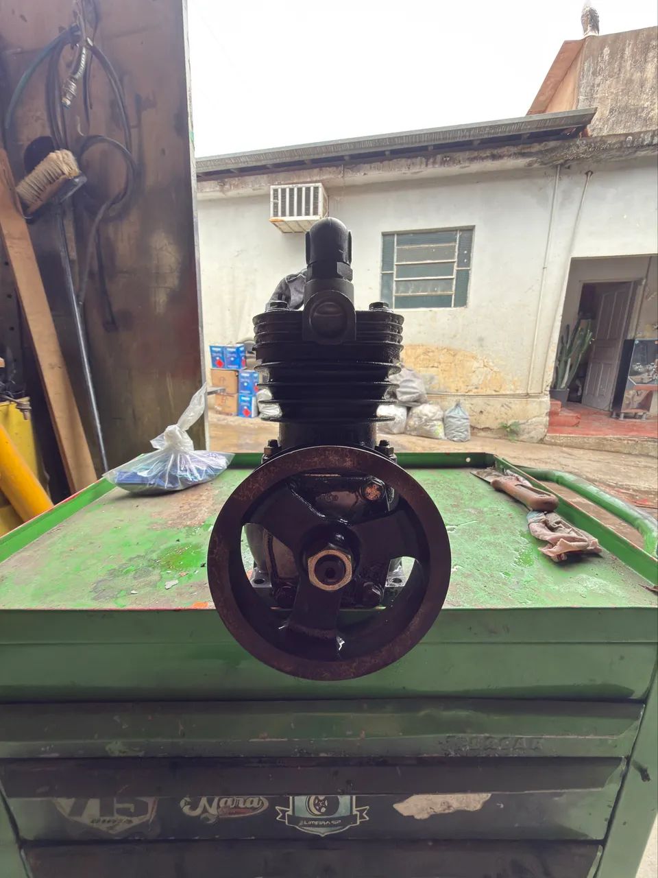COMPRESSOR DE AR KNOOR BREMSE VOLKS 8150 - Foto 2