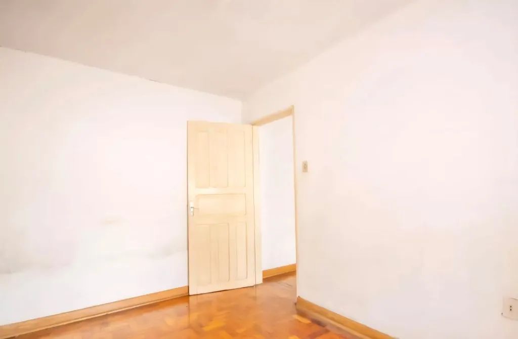 TERRENO com CASA À VENDA COM 294M², 1 DORMITÓRIO E 2 VAGAS - Foto 3