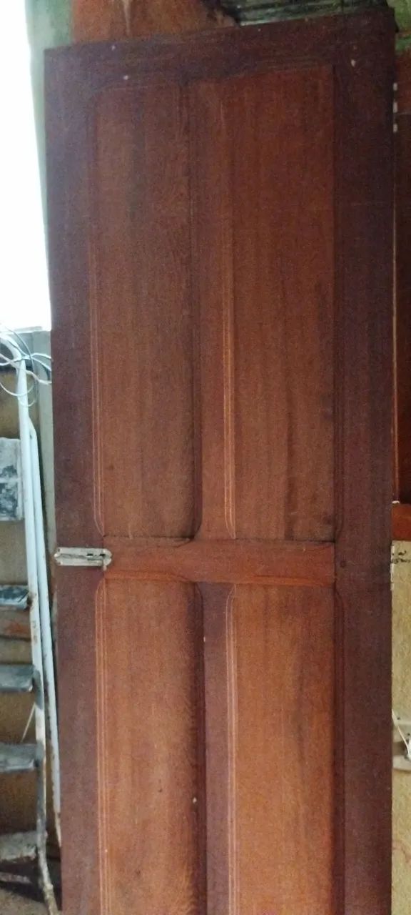 Portas em madeira resistente