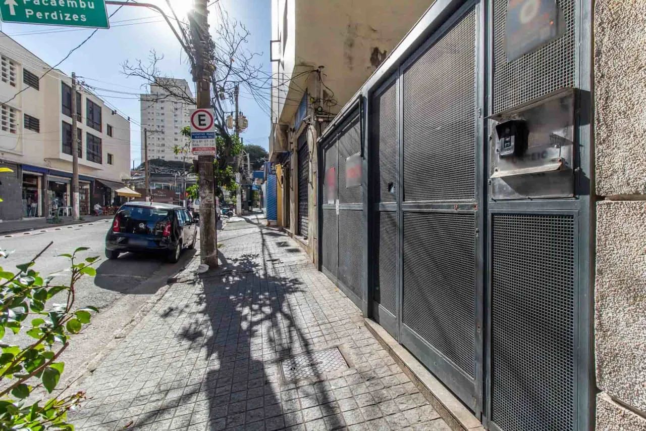 Prédio comercial na Rua Capote Valente, 528  1000 m² - Foto 3