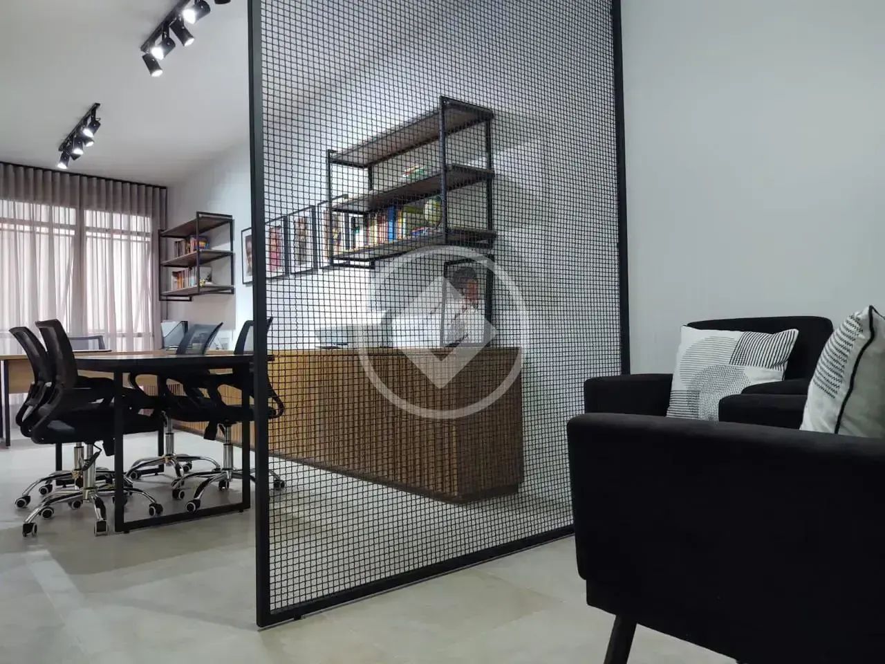 ÓTIMA SALA COMERCIAL NO CENTRO DE FLORIANÓPOLIS  RUA VIDAL RAMOS - Foto 4