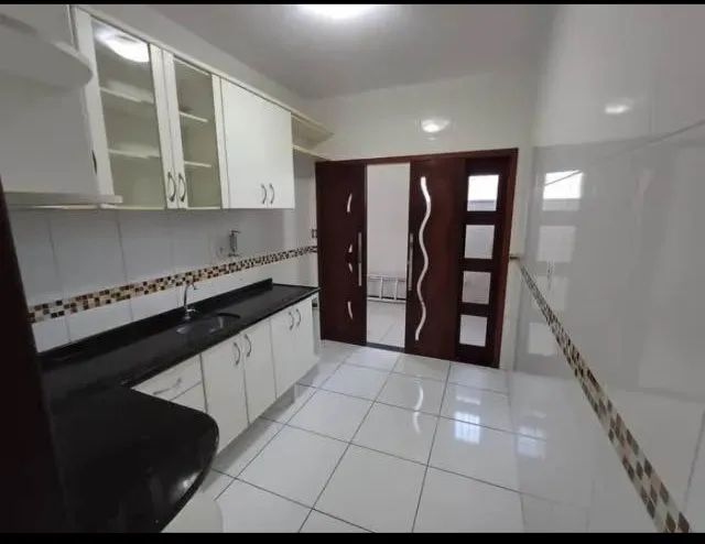 Casa com dois quartos espaçosa e agradável - Foto 4
