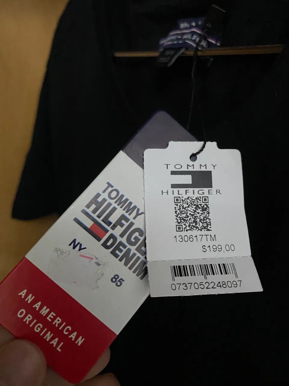 Camiseta Tommy Hilfiger básica - Foto 2