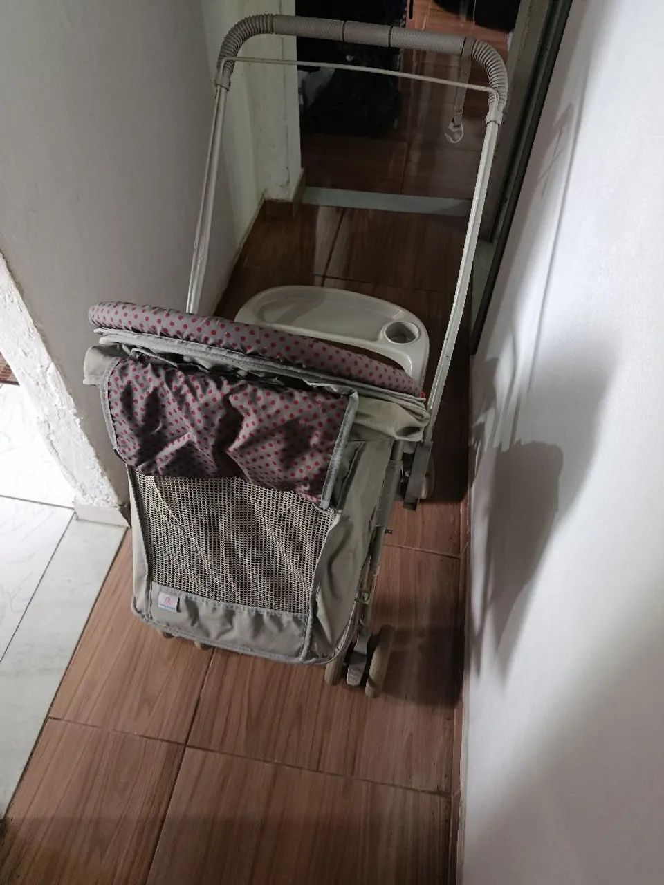 Carrinho de bebê e bebê conforto - Foto 3