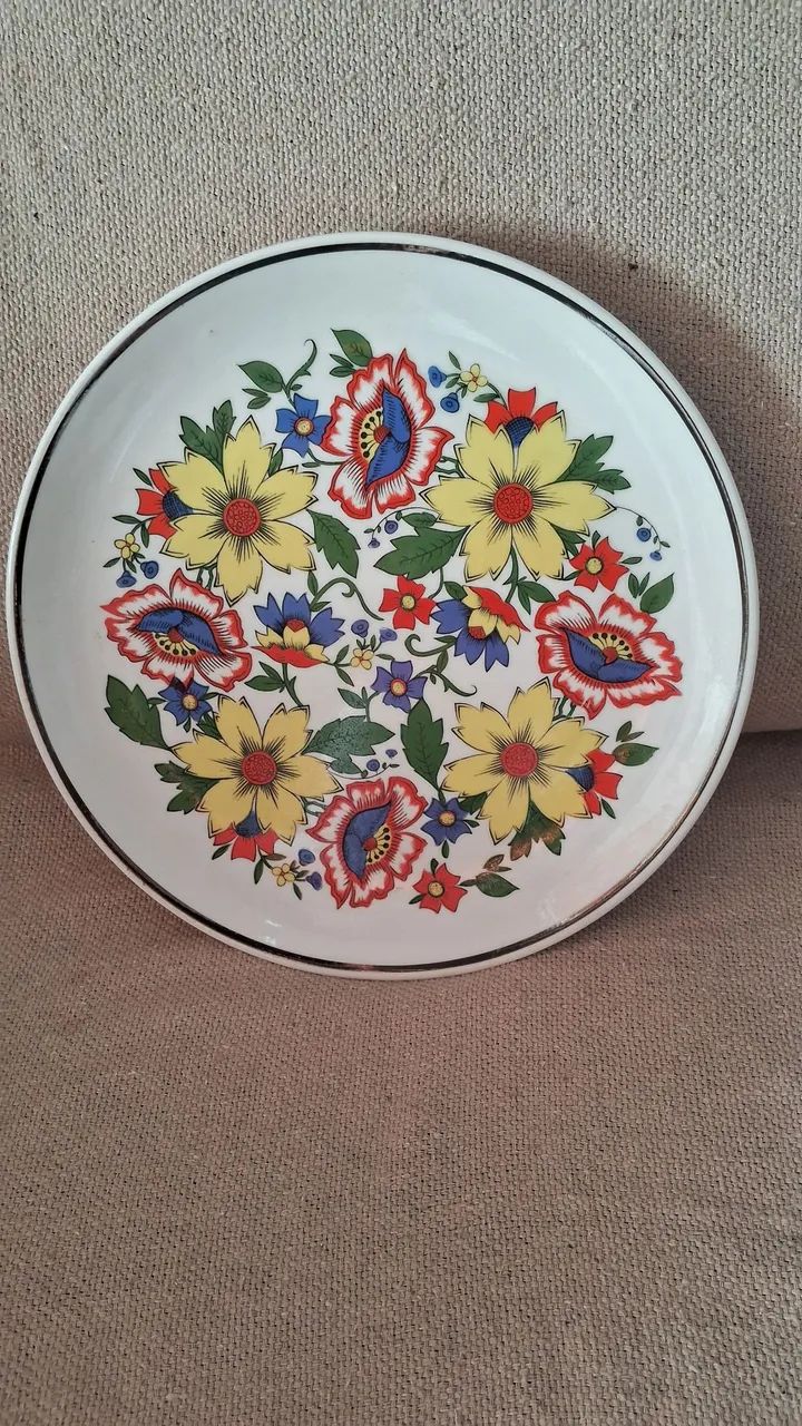 Prato decorativo floral, inteiro vintaje.