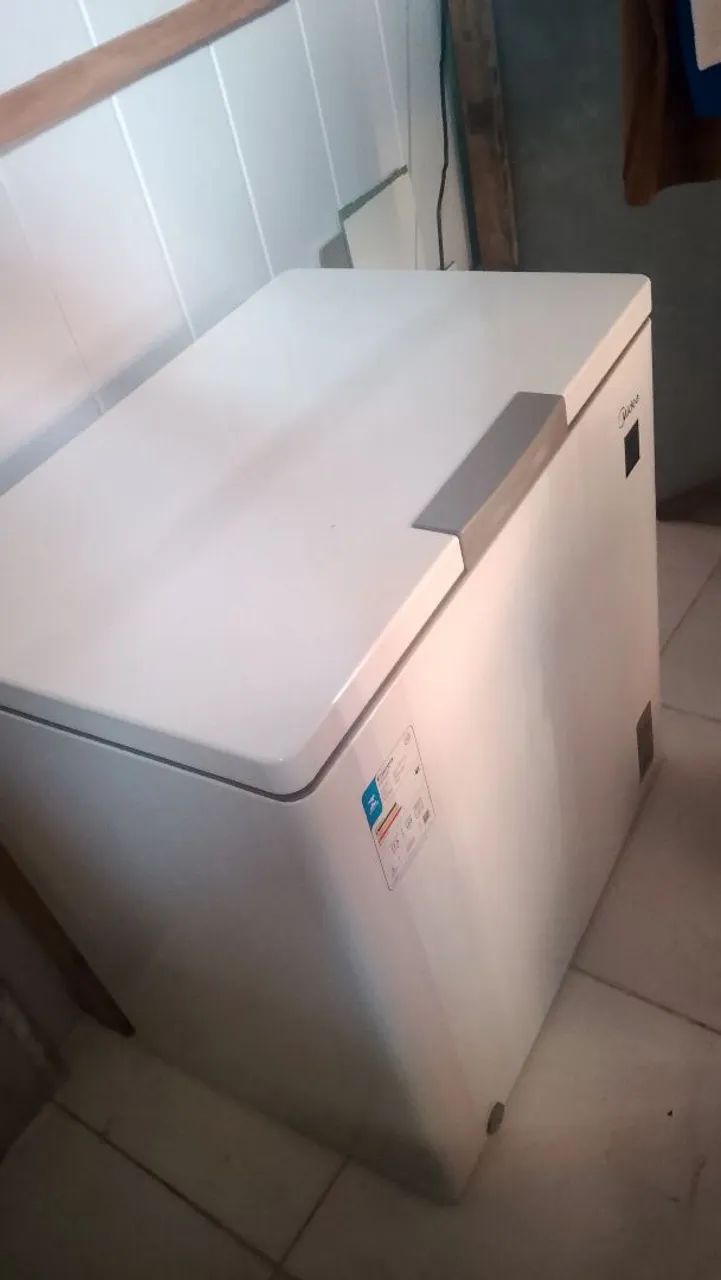 Vendo freezer Midea 200 litros  - Foto 4