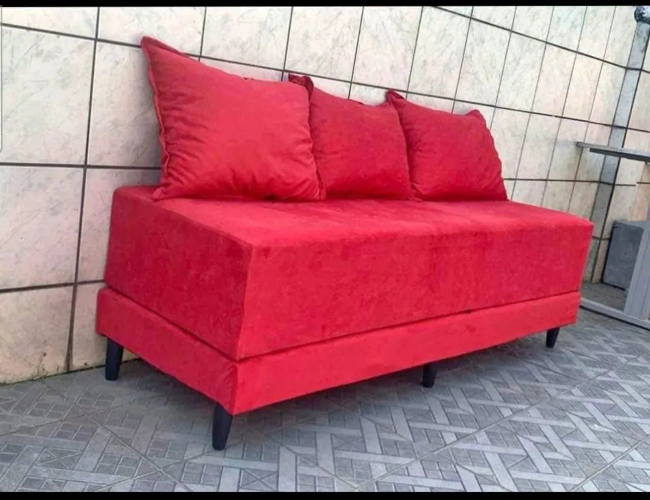 Sofá cama com pés altos e 3 almofadas , várias cores entrega em 24 horas 