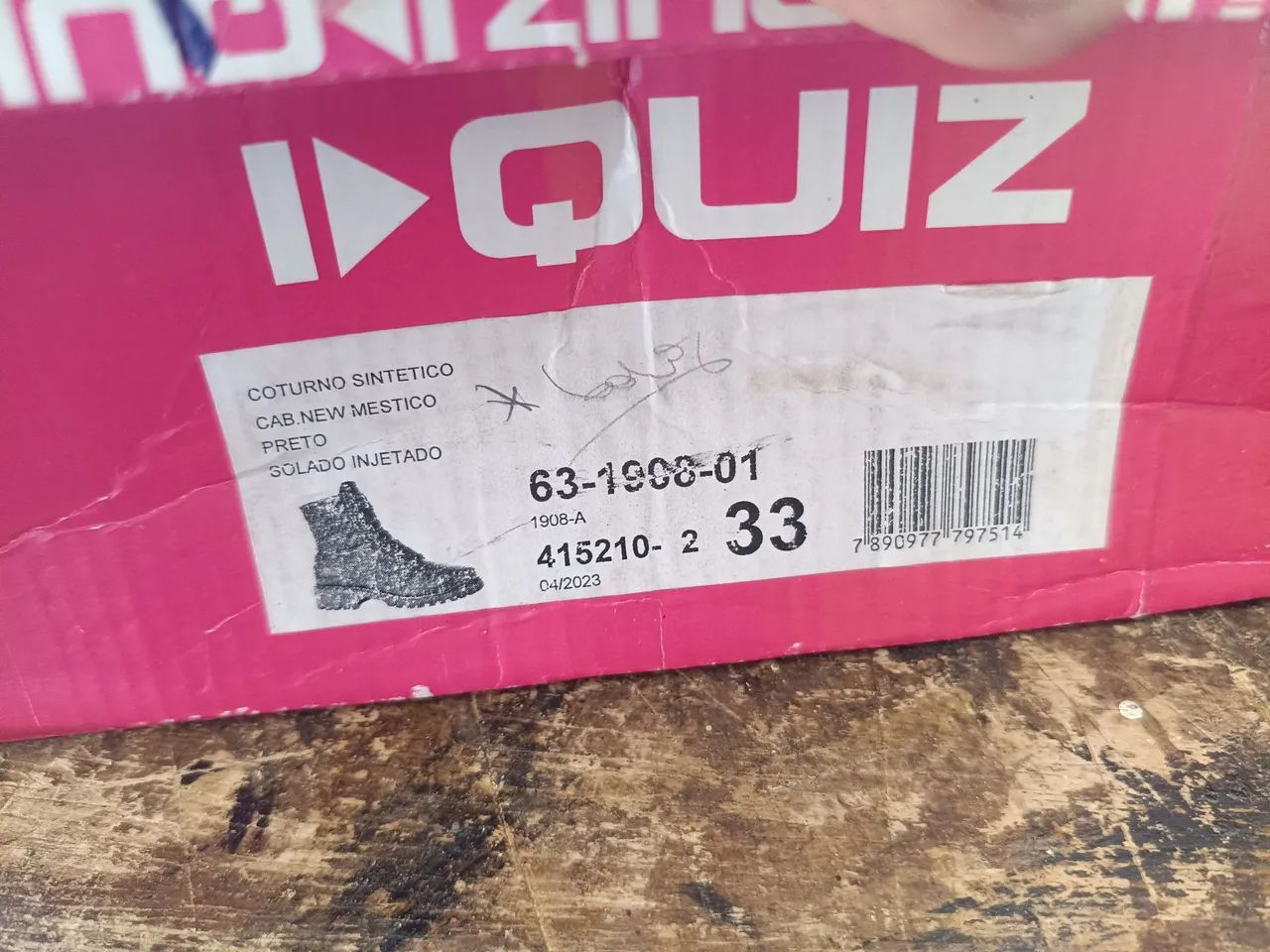 Vendo essa bota feminina  - Foto 4