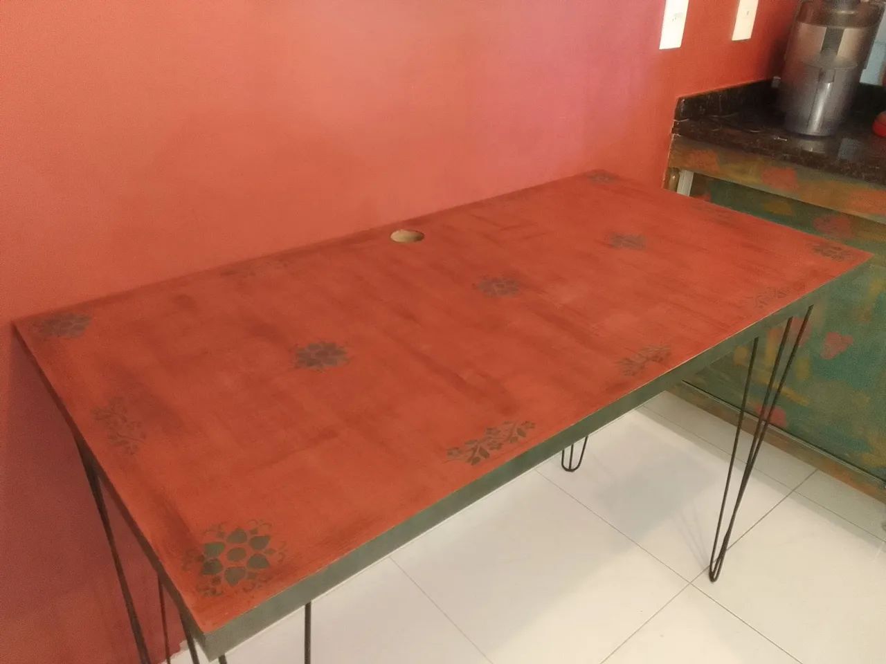 Mesa aparador repaginada conservada - Foto 2