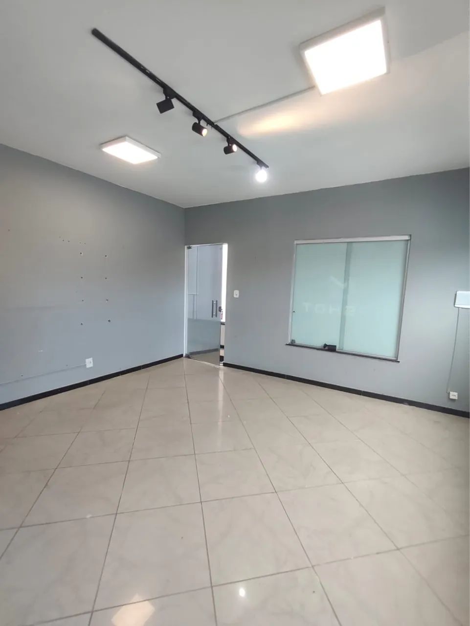 Alugo Sala comercial Linda e bem Localizada - Foto 5
