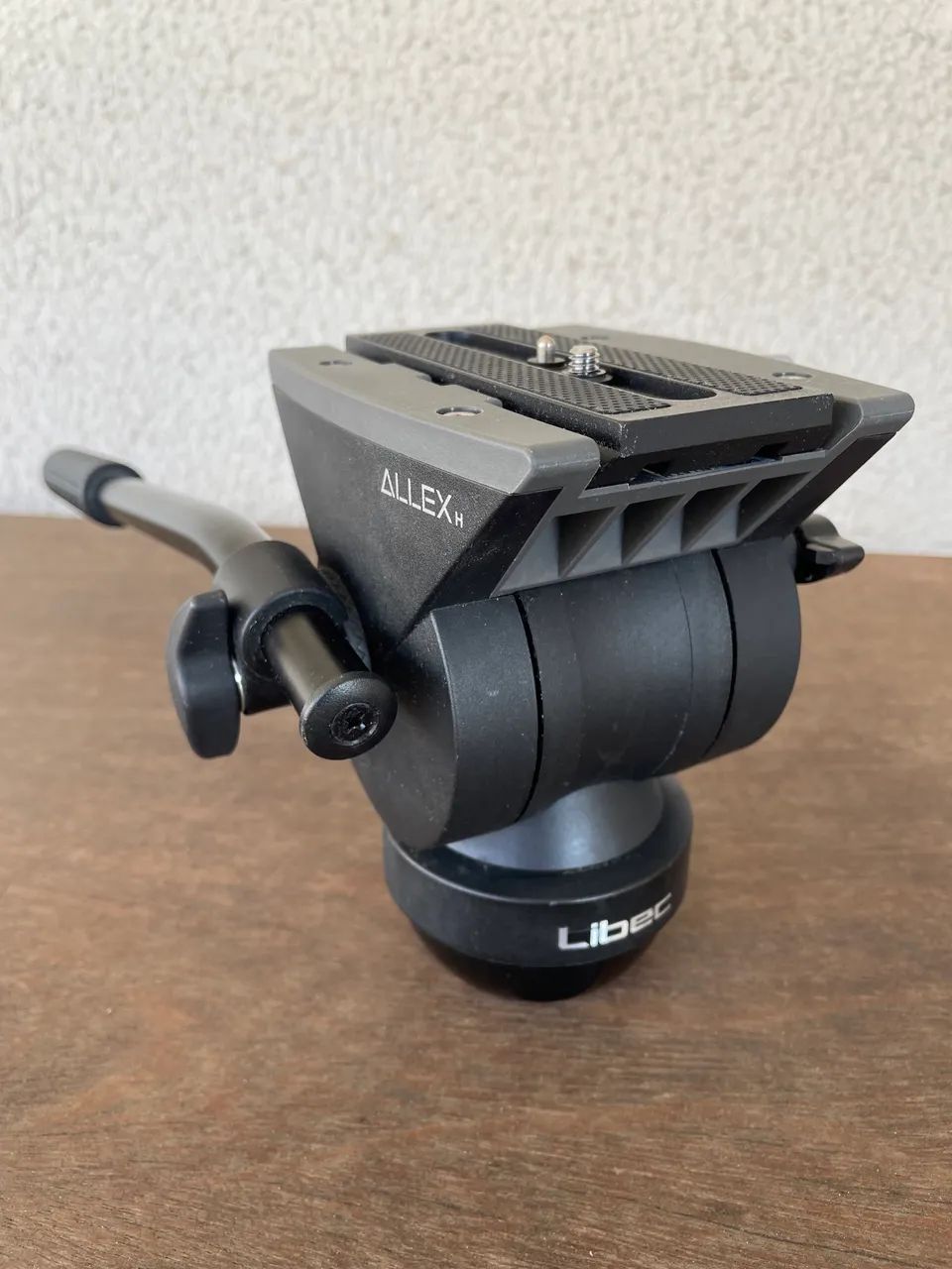 Cabeça de tripé profissional para vídeo, fluid head Libec Allex em estado de novo