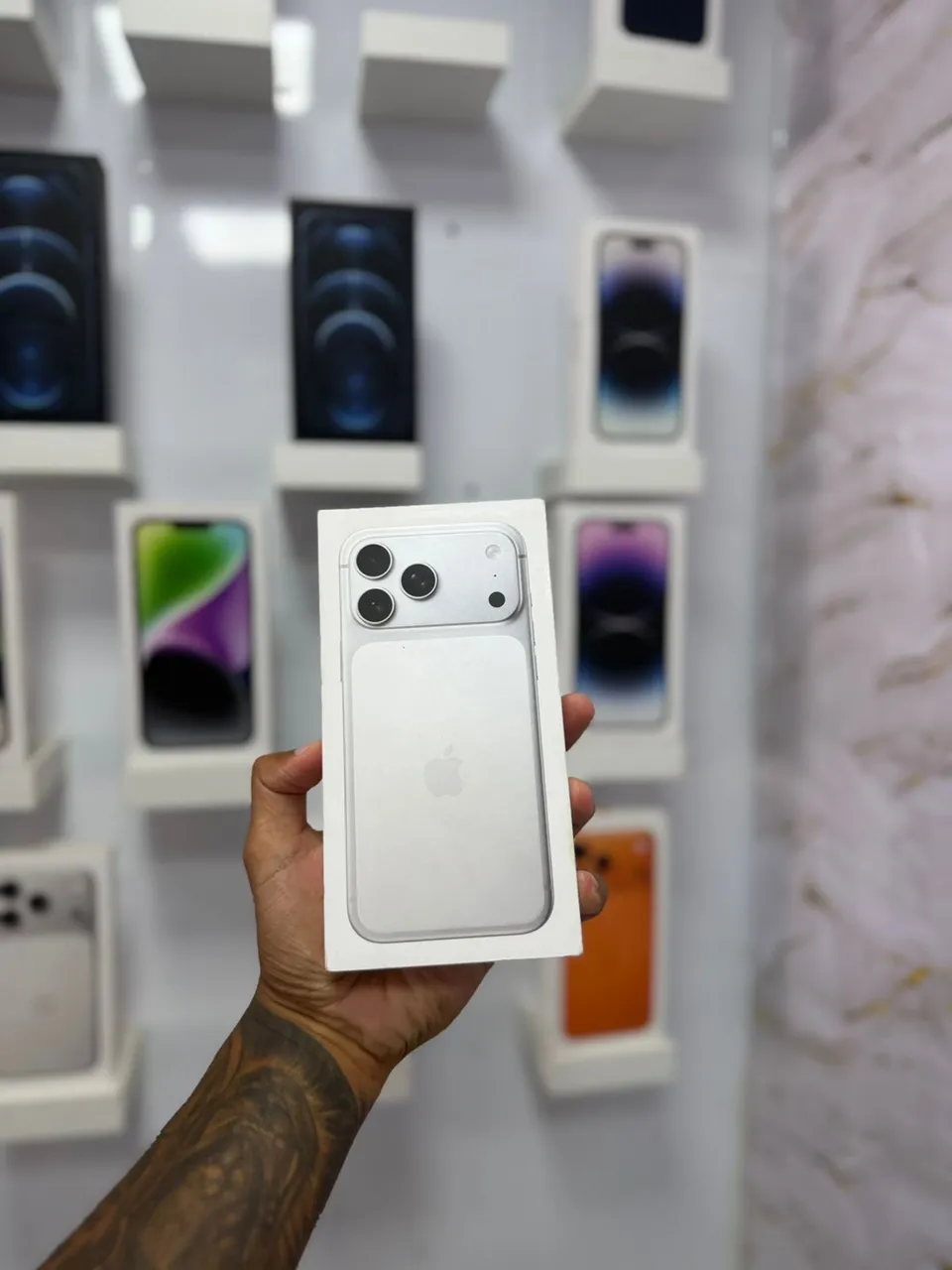 IPHONE 12 PRO MAX 256GB ? R$2.499 - Celulares e Smartphones