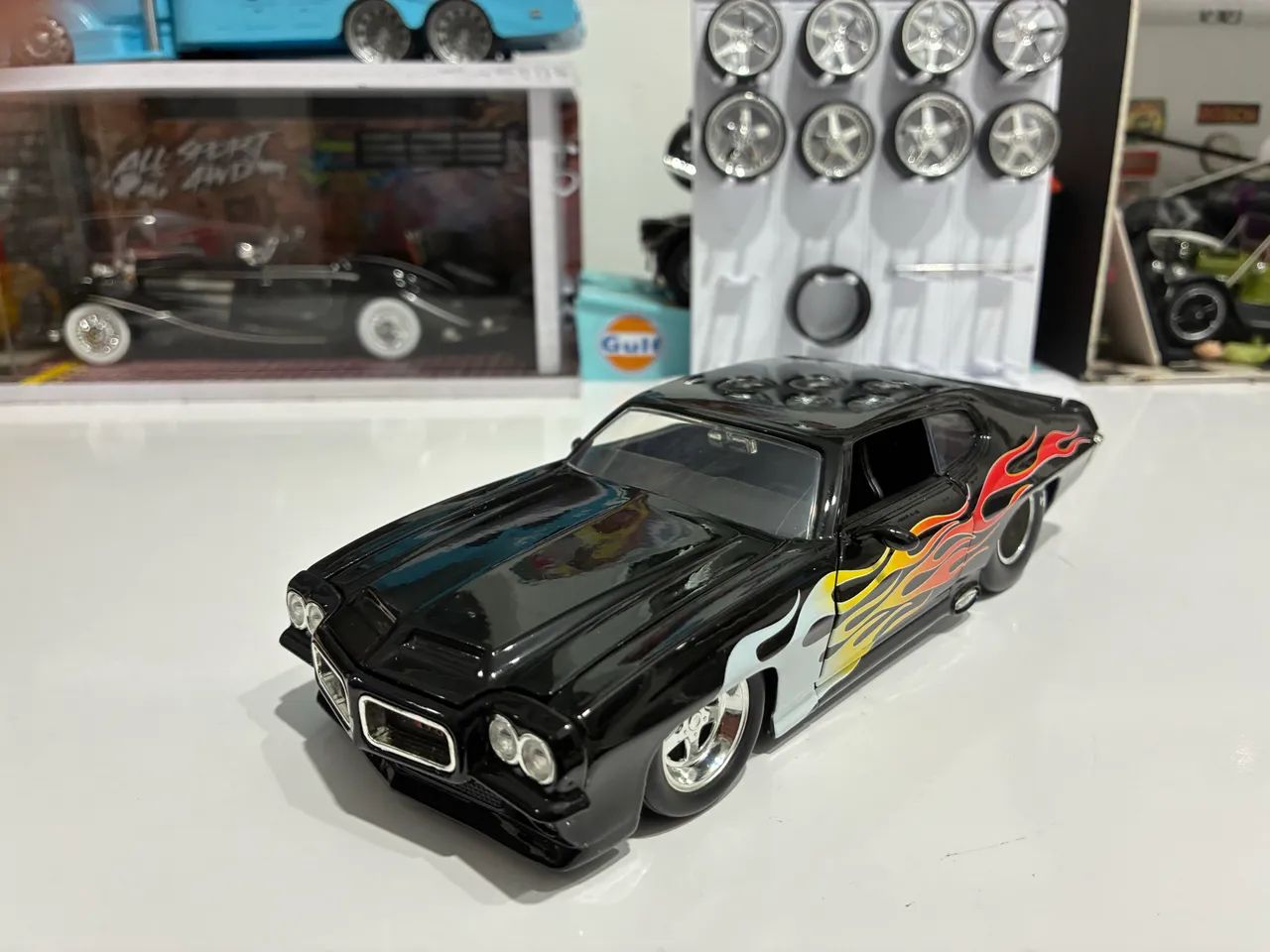 Miniatura Pontiac Gto flames 