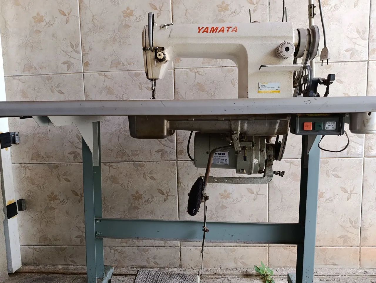 Máquina industrial costura reta YAMATA