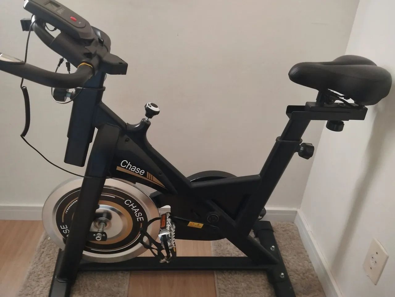 VENDO BICICLETA ERGOMETRICA NOVA MARCA CHASE - Foto 3