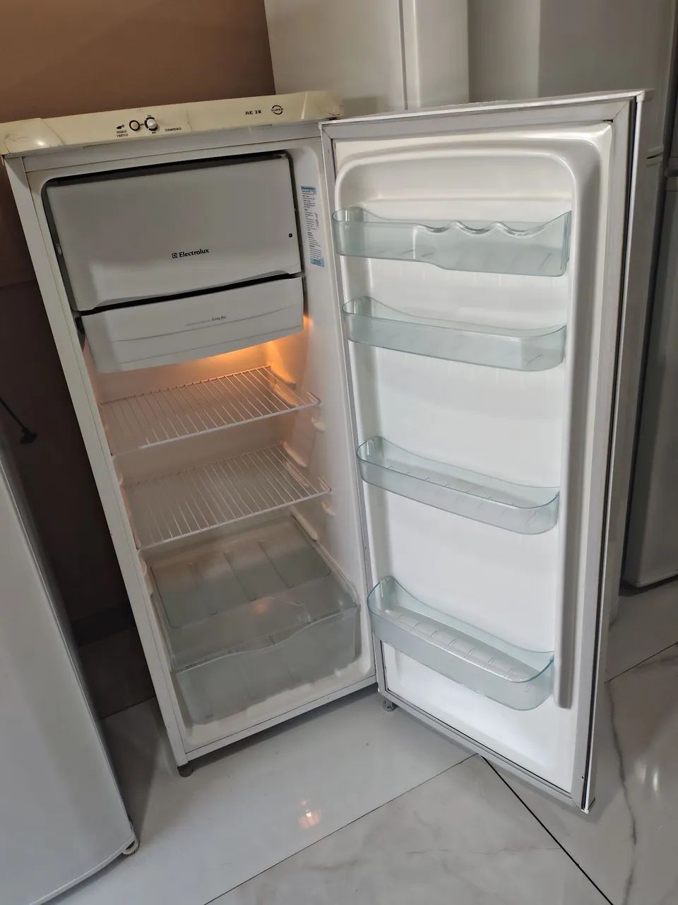 Geladeira Electrolux Degelo  - Foto 3