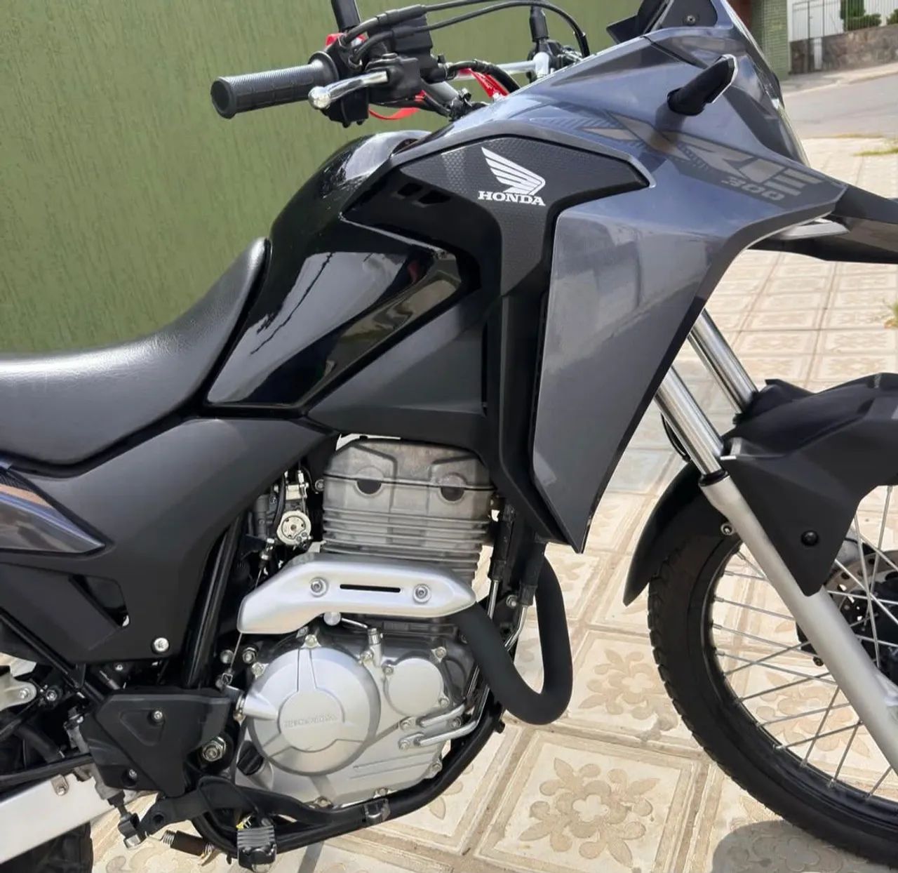 XRE 300 (ENTRADA+PARCELAS)