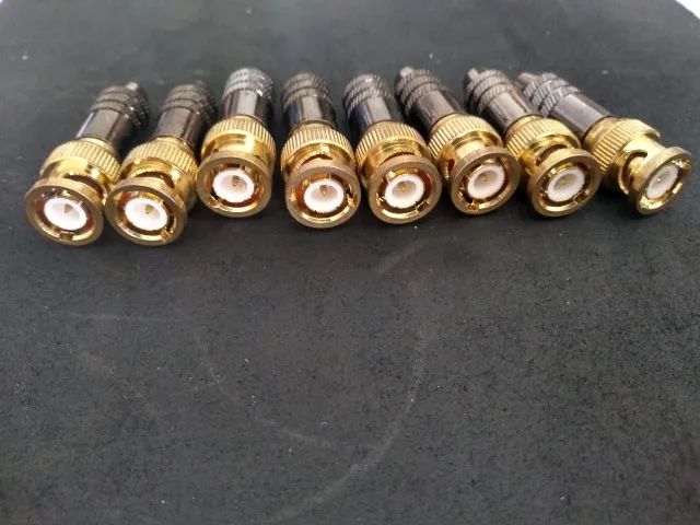 Conector BNC macho blindado dourado solda (08 pçs)