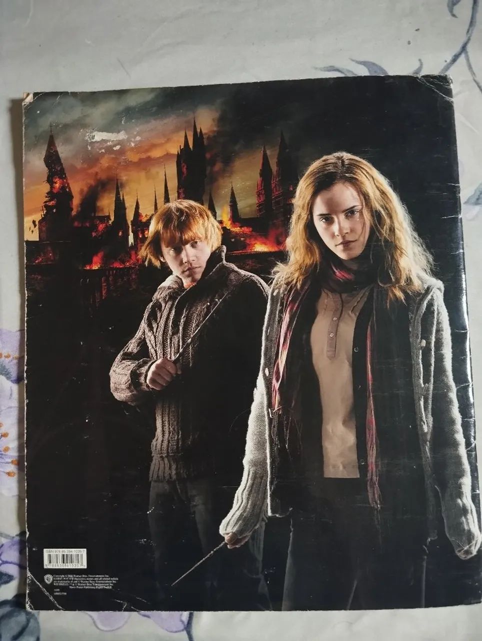 Álbum livro ilustrado Harry Potter ( com algumas figurinhas) - Foto 2
