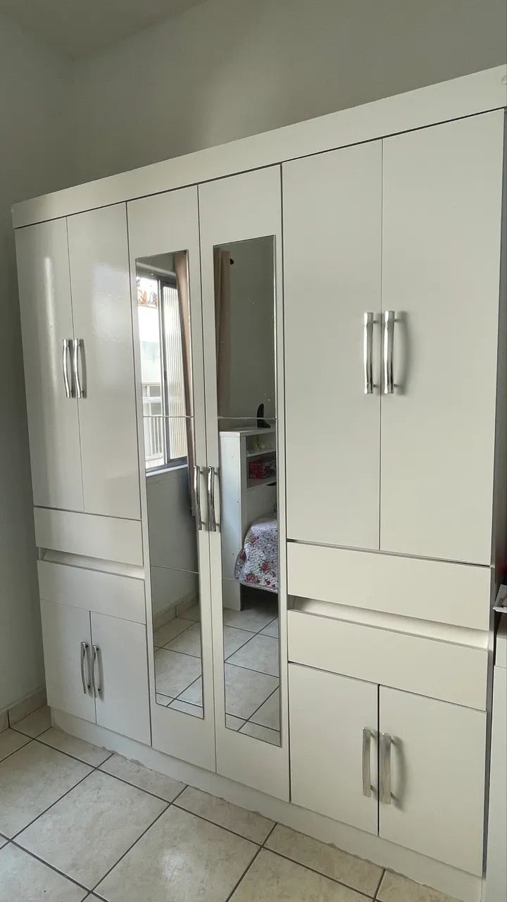 Guarda roupa solteiro com espelho  - Foto 3