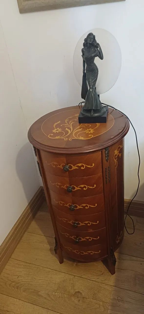 Mesinha de cabeceira em madeira !65204505235074122