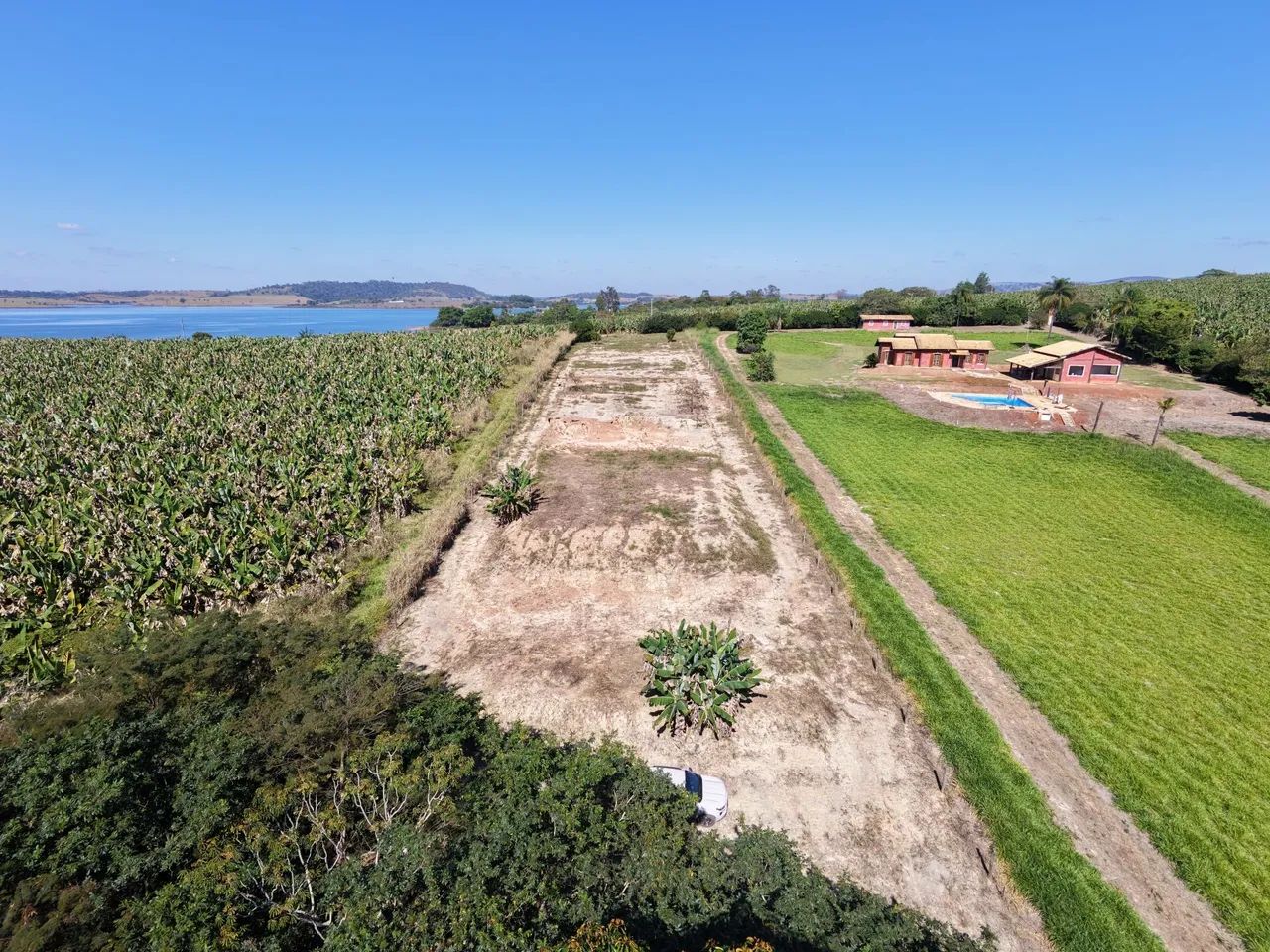 Área Delfinopolis 800 metros da balsa