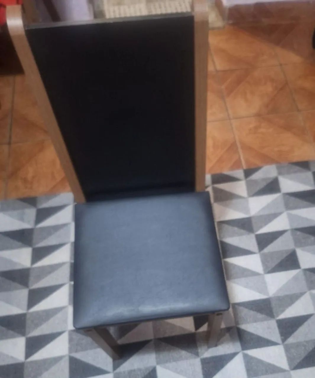 Conjunto de Jantar com Mesa e 4 Cadeiras - Tampo de Madeira - Foto 3